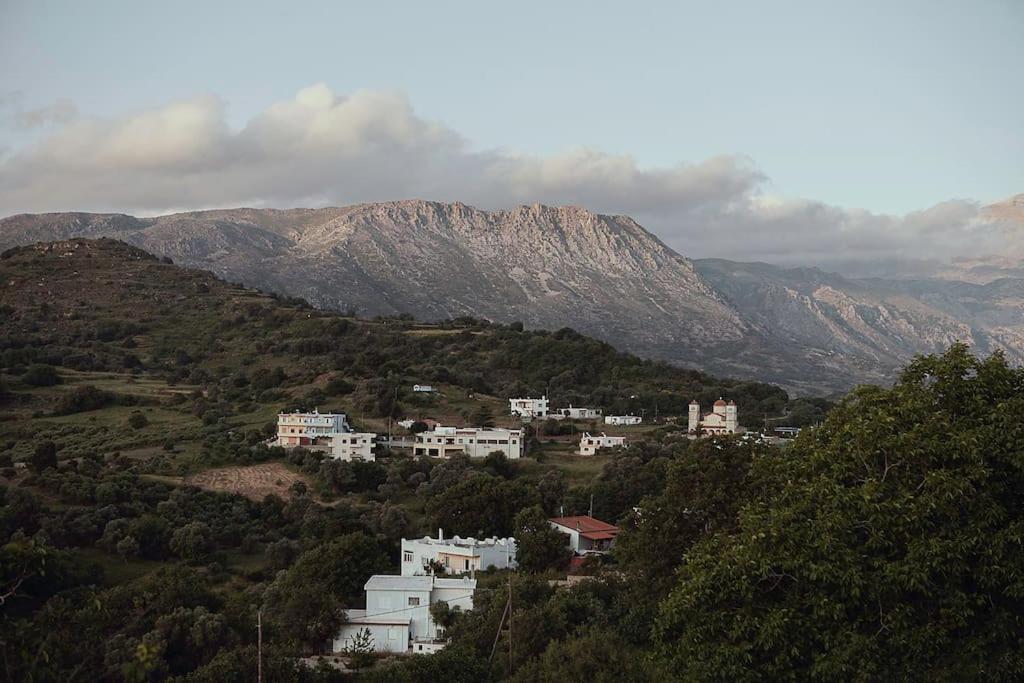 فيلا Lotusland, A Relaxing House At Amari Rethymno Agia Fotini  المظهر الخارجي الصورة